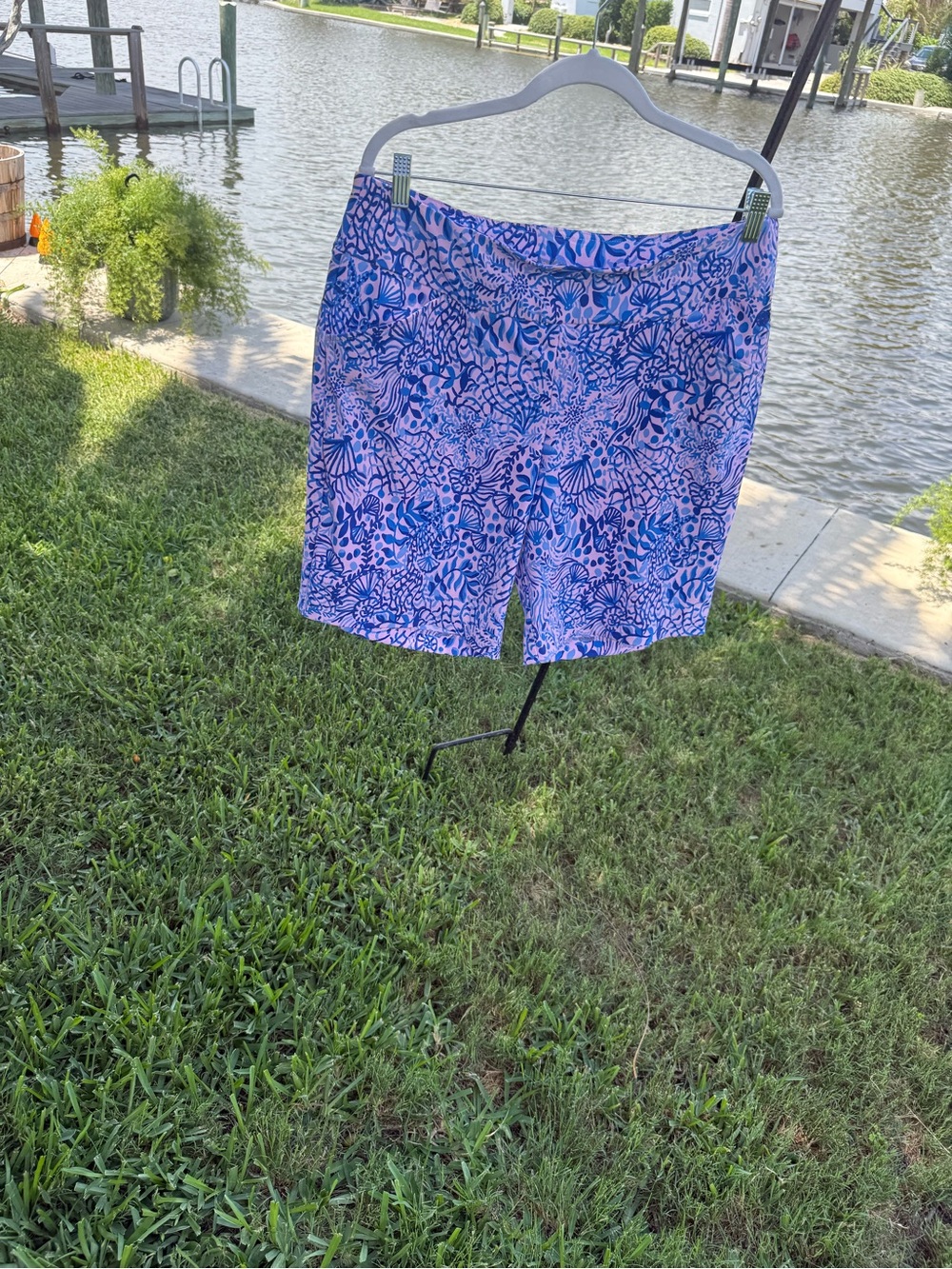 Lilly Pulitzer Blue and Pink Floral Bermuda Shorts - Picture 2 of 10